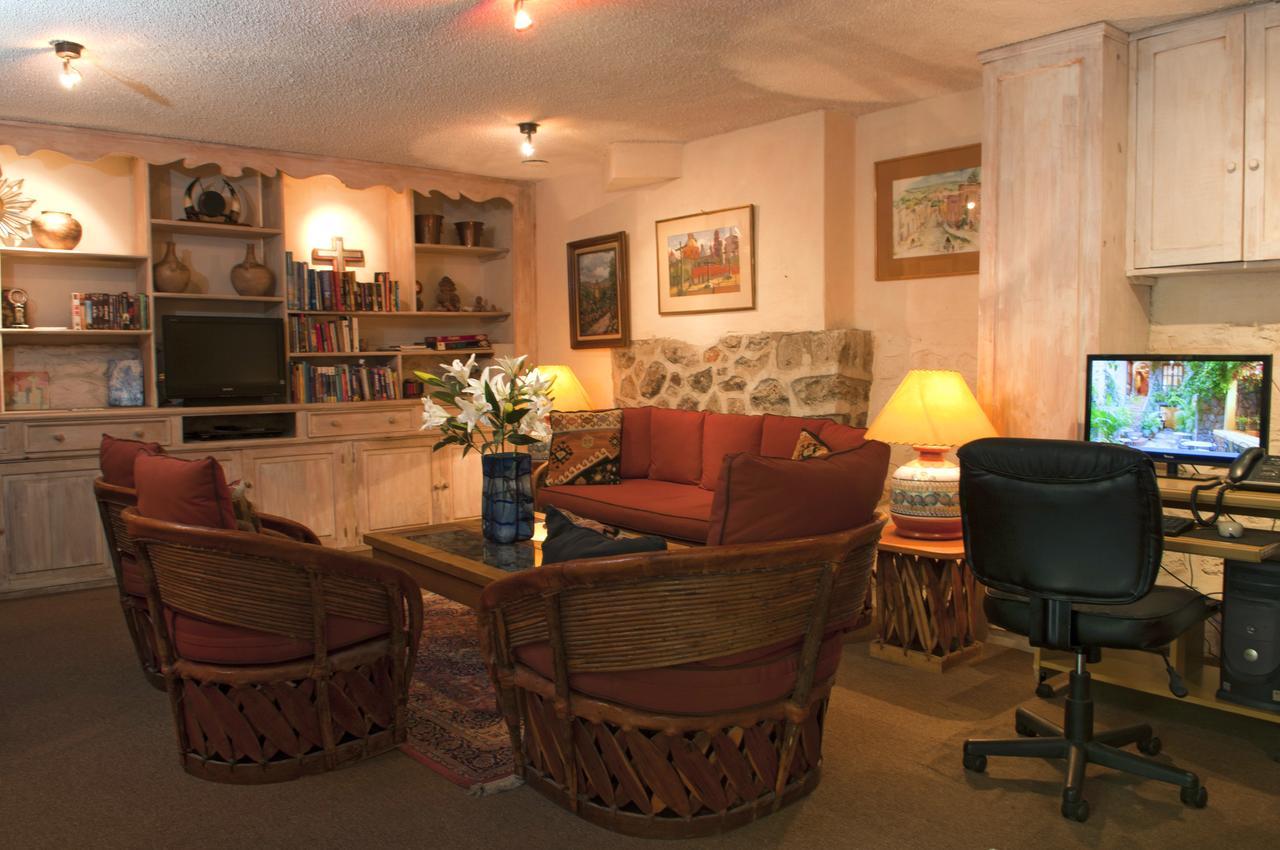 Casa Calderoni Bed & Breakfast ซานมิเกล เด อาเญนเด ภายนอก รูปภาพ