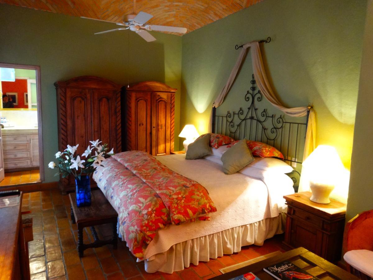 Casa Calderoni Bed & Breakfast ซานมิเกล เด อาเญนเด ภายนอก รูปภาพ